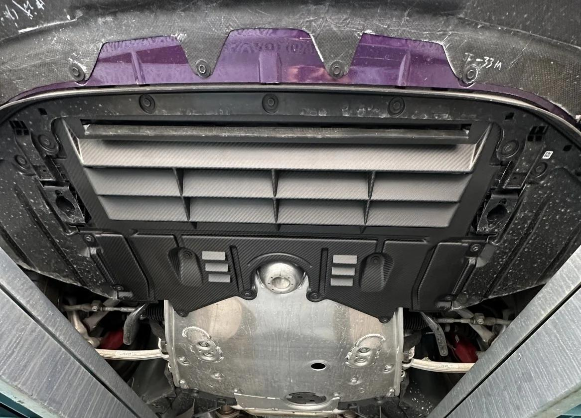 G8X M2 M3 M4 Vented Oil Cooler Cover